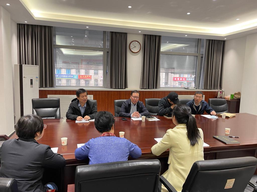 河南工程學(xué)院繼續(xù)教育學(xué)院領(lǐng)導(dǎo)來(lái)我校調(diào)研交流非學(xué)歷職業(yè)技能培訓(xùn)